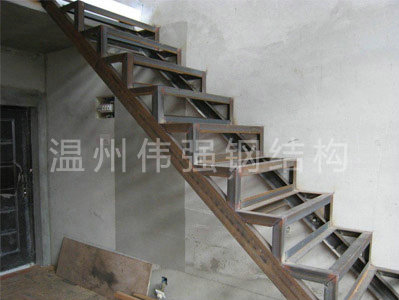 鋼結(jié)構(gòu)樓梯