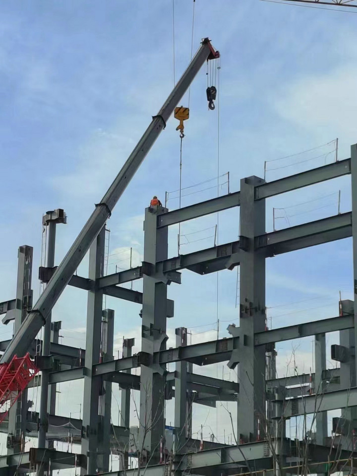 鋼結(jié)構(gòu)